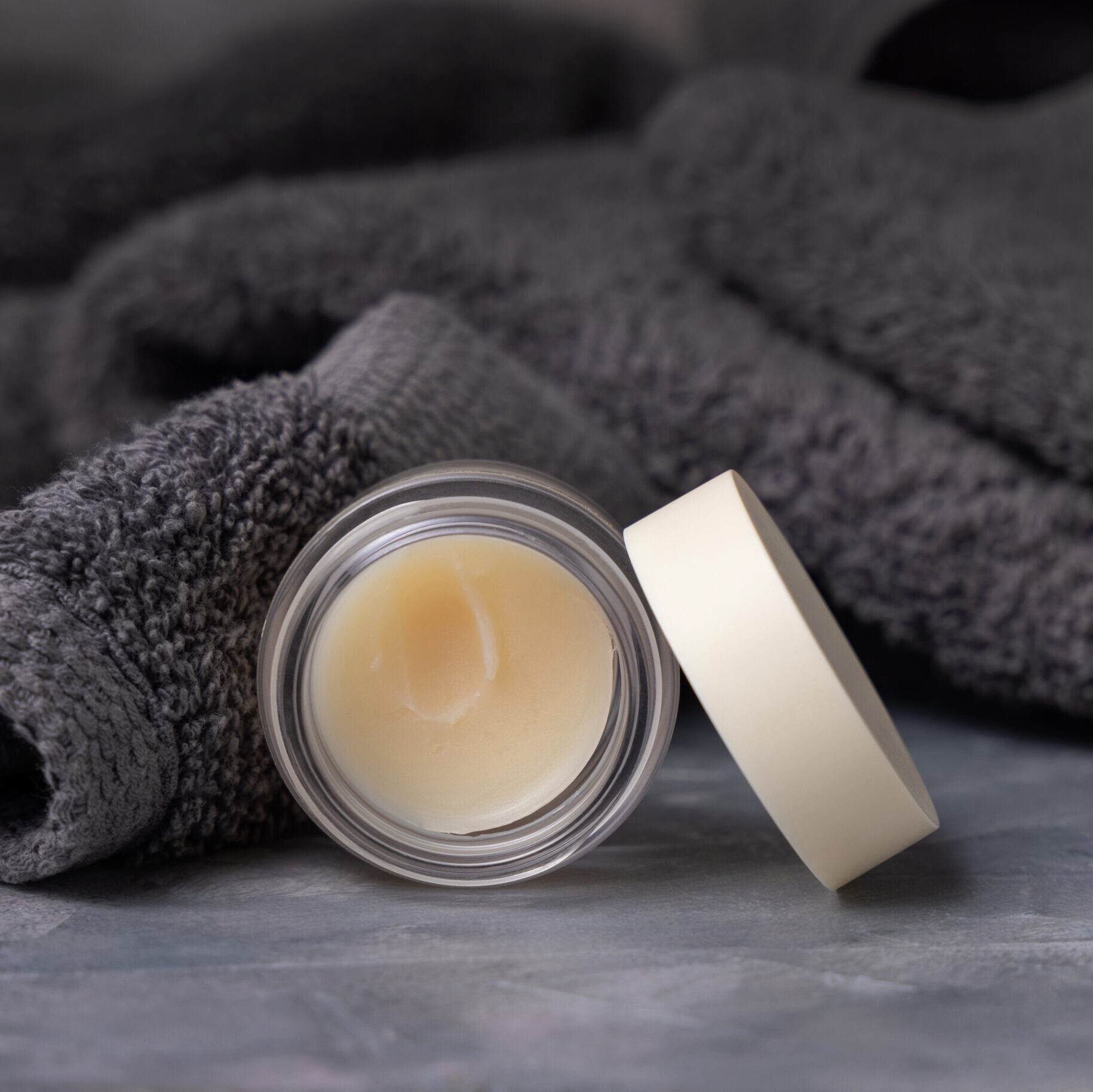 shadow – solid perfume